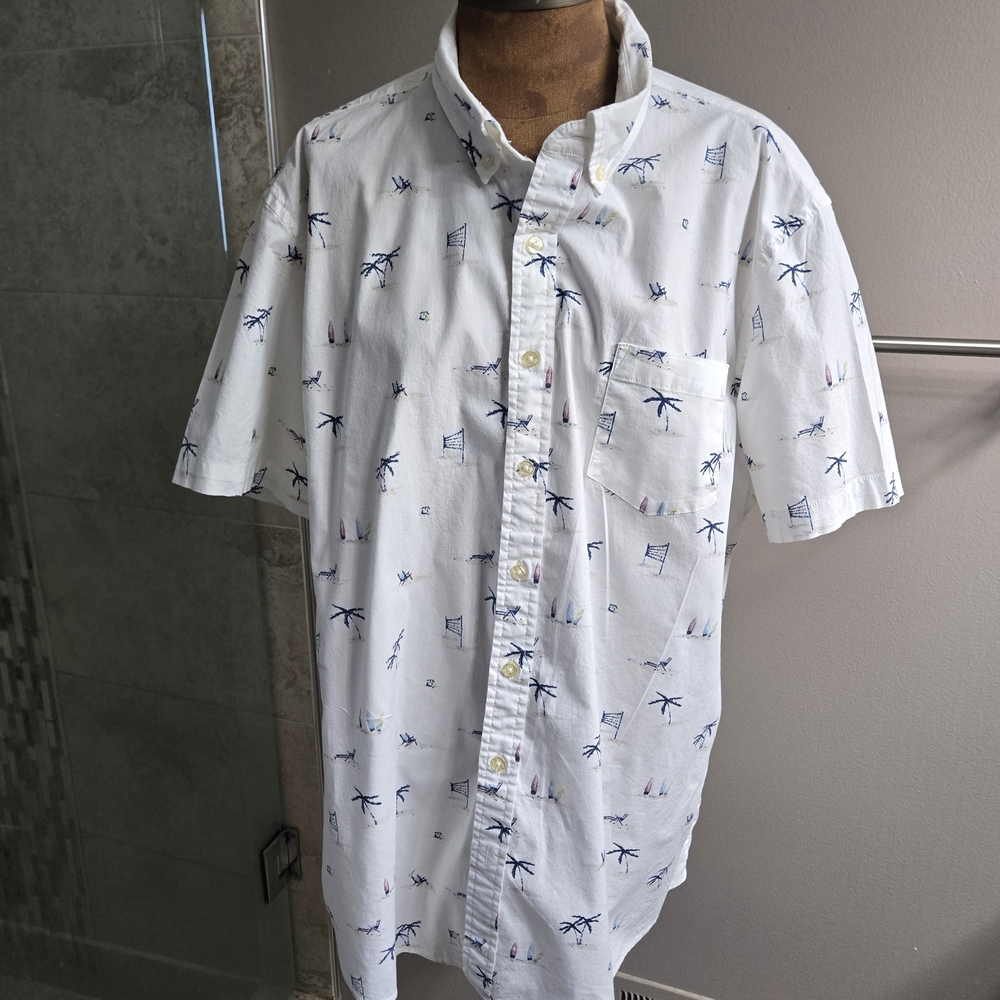 Sonoma Men's White Shirt with Navy Print